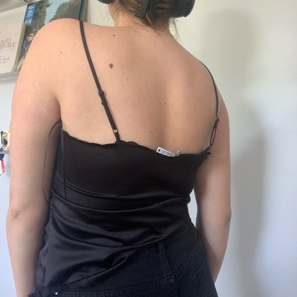 silk tank top with lace detailing - Picture 4 of 5